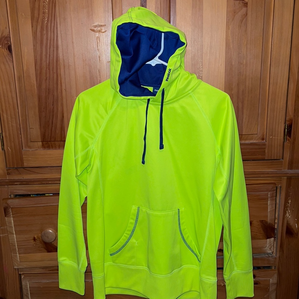Reebok hoodie - size Medium - great condition
